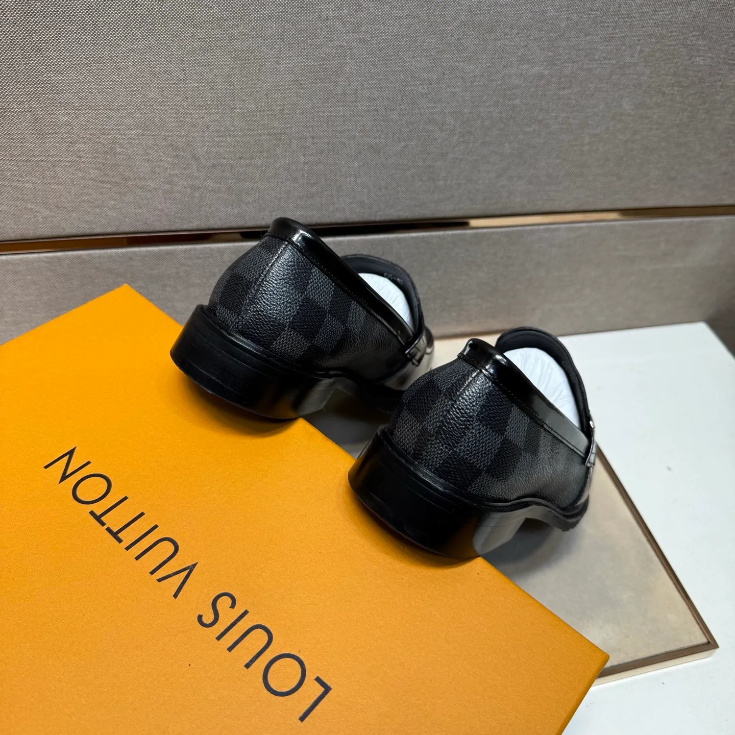 Men's men's shoes 💰pp462【LV～】Men's casual leather shoes 2025z cabinet sales simultaneously 🔶Size: 39-44#️⃣ 🔷2 colors🔜The upper is made of multi-material splicing➕Cow leather lining, comfortable and breathable, sole: original comfortable and wear-resistant outsole, ⚠️real thing📱photographed🎬real thing is better📢📢📢